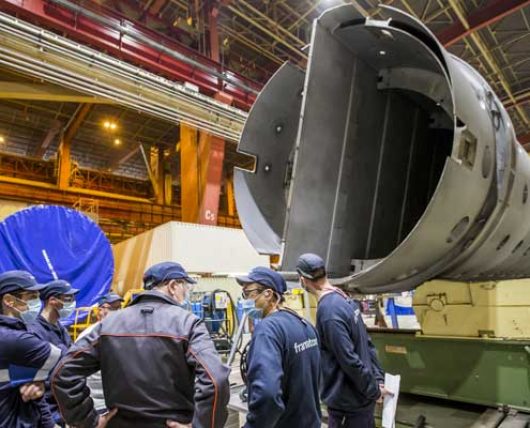 Pre-job briefing, in front of an EPR steam generator beam envelope